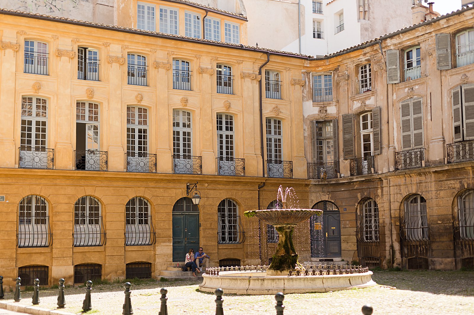 courtyard in Aix-en-Provence